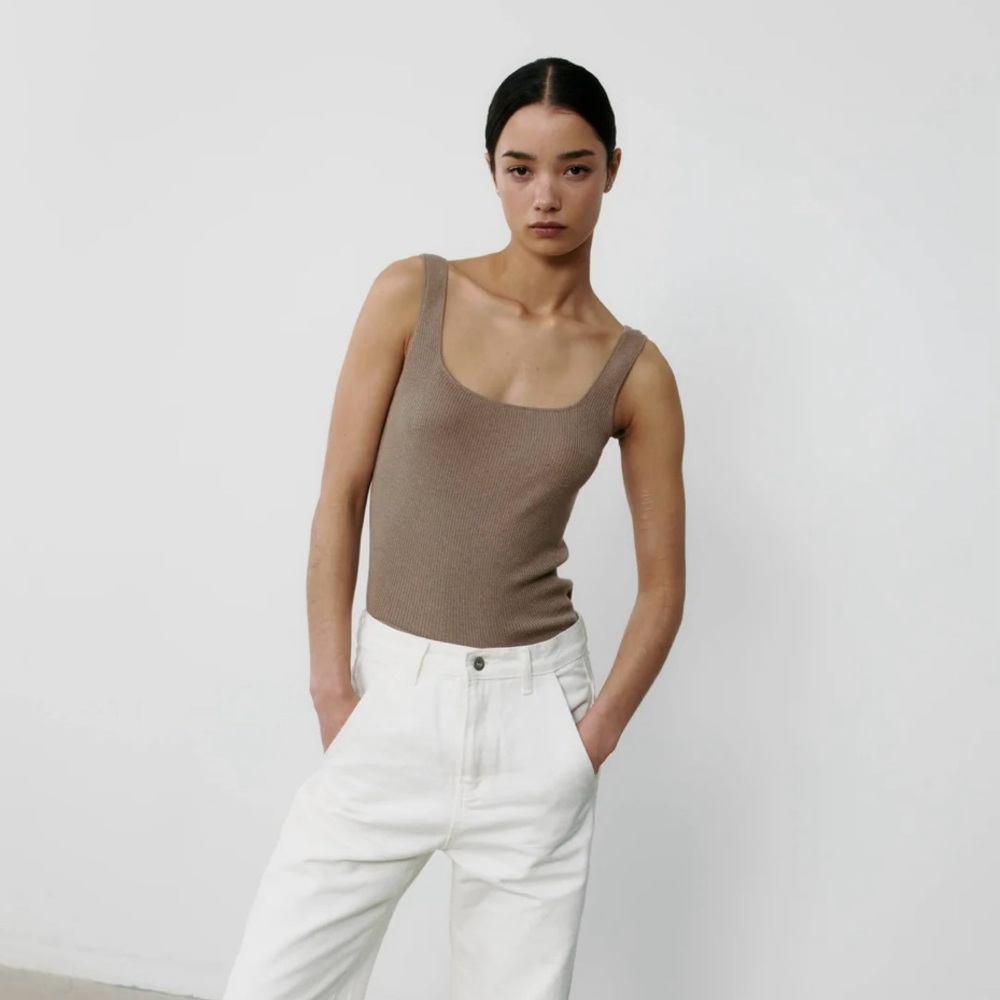 The Curated silk tank in Mink
